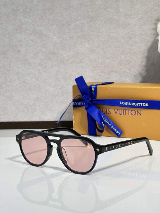 Picture of Louis Vuitton Sunglasses _SKUfw76440362fw